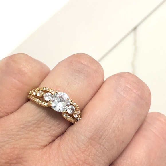 18k Gold Filled Engagement ring - Picture 4 of 9